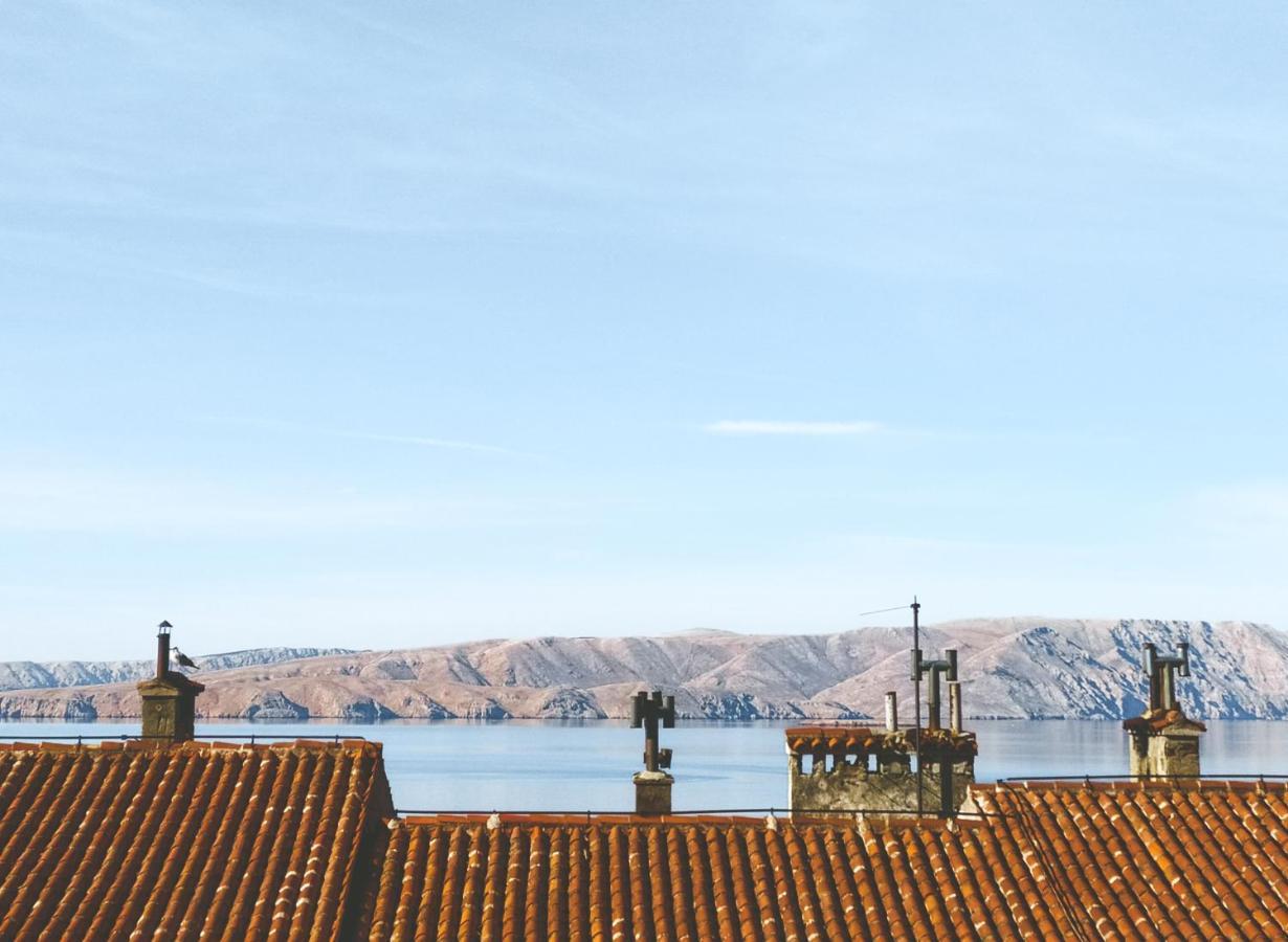Novouredeni Stan S Balkonom I Pogledom Na More Senj  Dış mekan fotoğraf