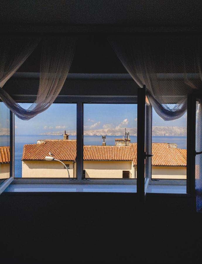 Novouredeni Stan S Balkonom I Pogledom Na More Senj  Dış mekan fotoğraf