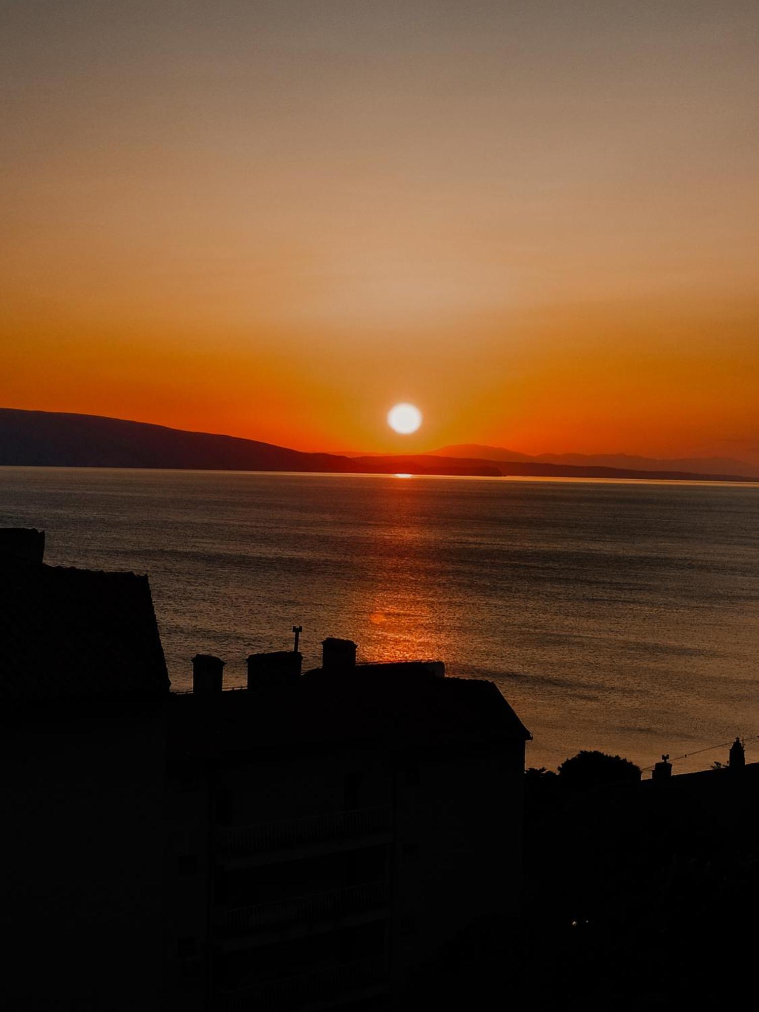 Novouredeni Stan S Balkonom I Pogledom Na More Senj  Dış mekan fotoğraf