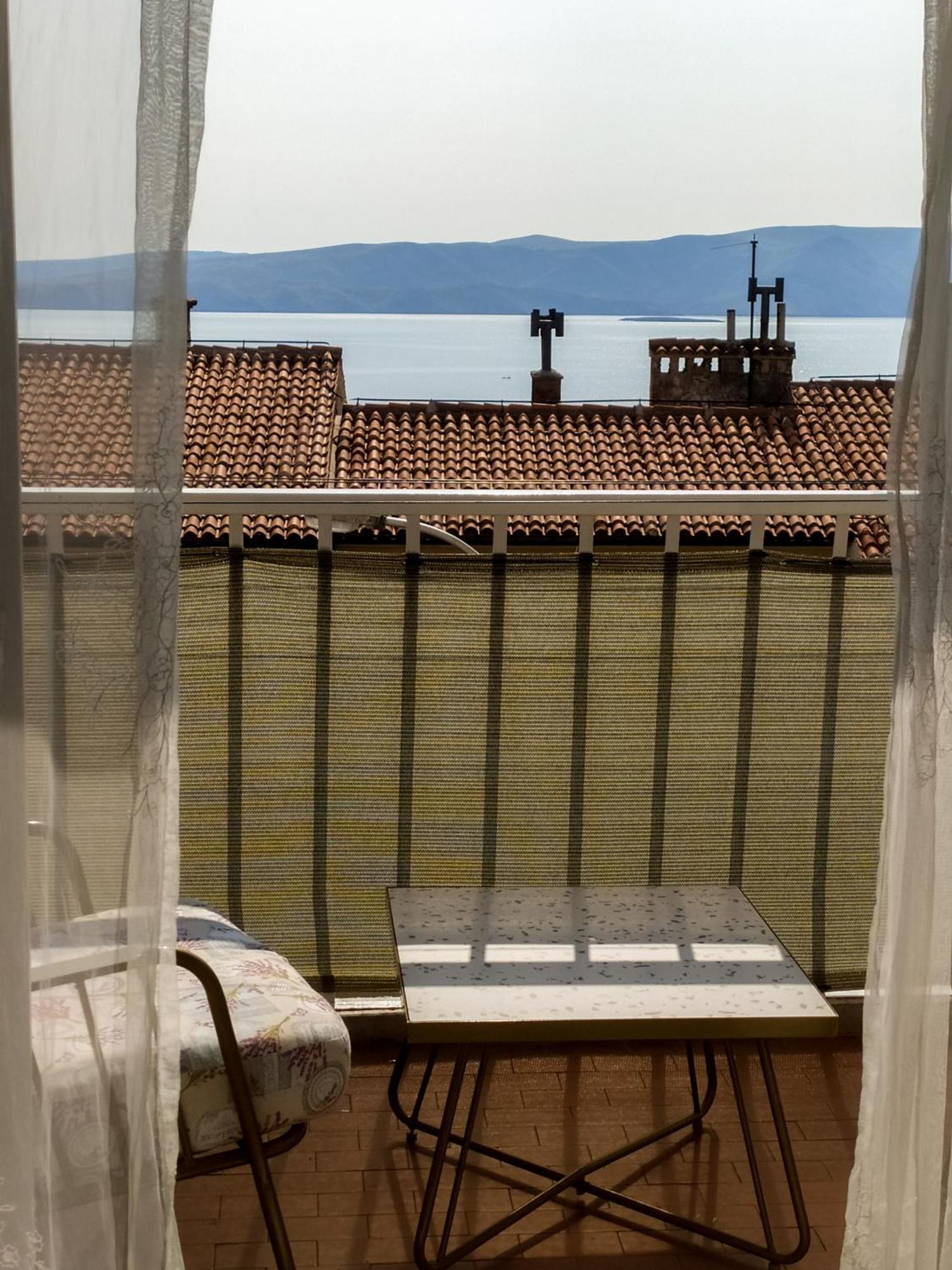 Novouredeni Stan S Balkonom I Pogledom Na More Senj  Dış mekan fotoğraf