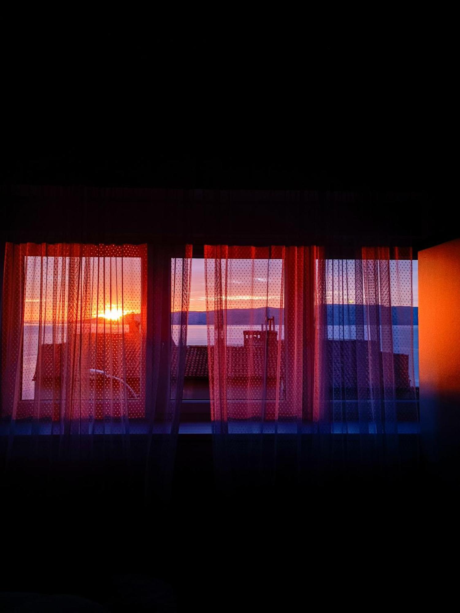 Novouredeni Stan S Balkonom I Pogledom Na More Senj  Dış mekan fotoğraf