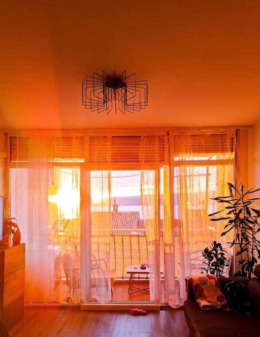 Novouredeni Stan S Balkonom I Pogledom Na More Senj  Dış mekan fotoğraf