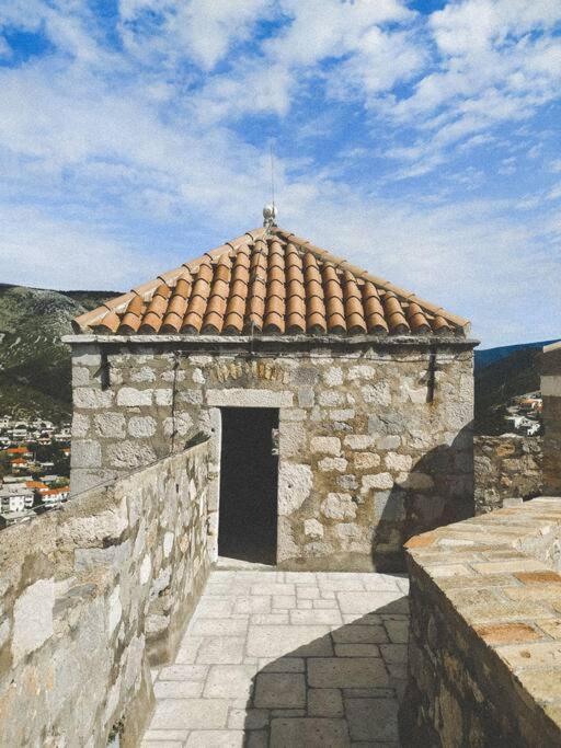 Novouredeni Stan S Balkonom I Pogledom Na More Senj  Dış mekan fotoğraf
