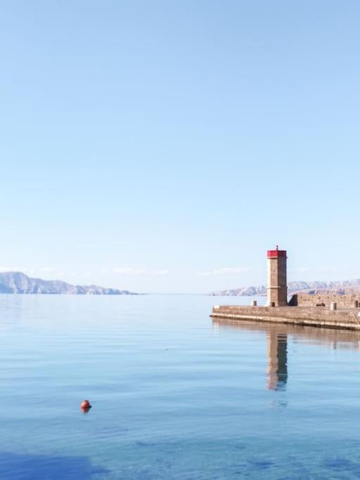 Novouredeni Stan S Balkonom I Pogledom Na More Senj  Dış mekan fotoğraf